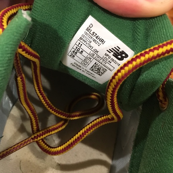 New Balance 574 - Picture 3 of 5